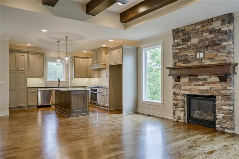 2407 177th Ter, Overland Park, KS 66085