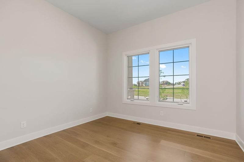 2407 177th Ter, Overland Park, KS 66085