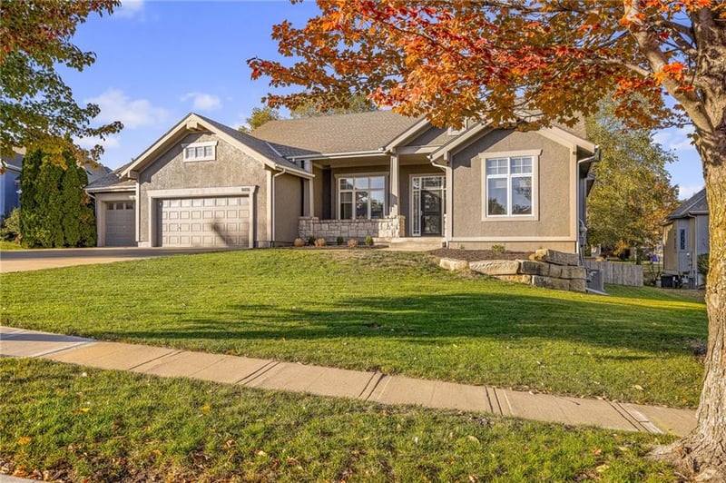 8616 Baska Ct, Lenexa, KS 66219