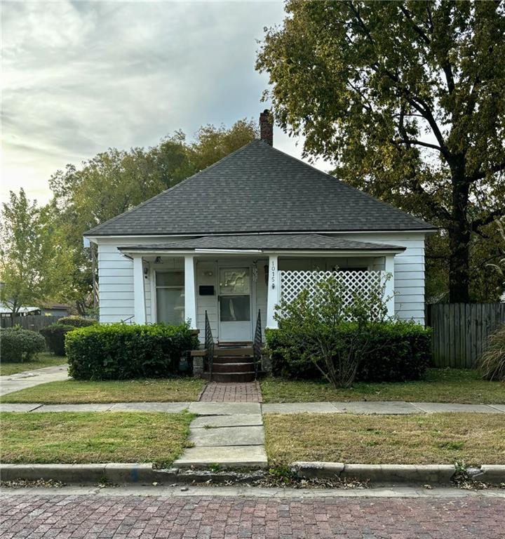 1015 Grant Ave, Chanute, KS 66720