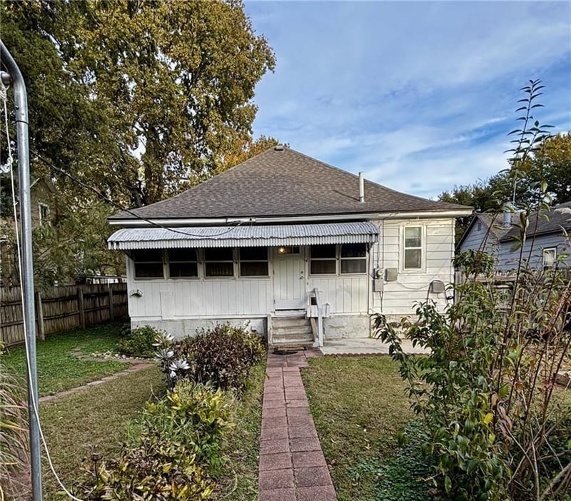 1015 Grant Ave, Chanute, KS 66720