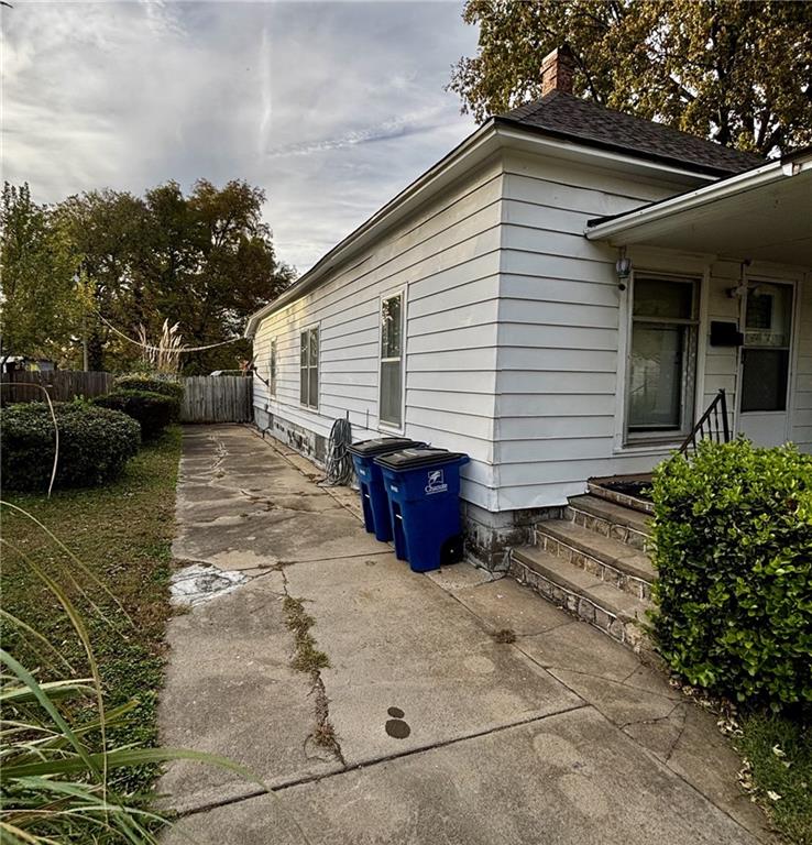 1015 Grant Ave, Chanute, KS 66720
