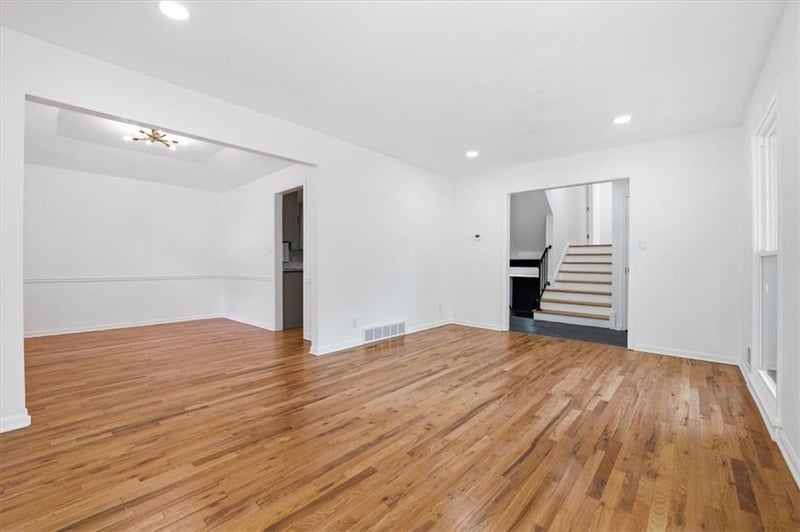 10051 Melrose Dr, Overland Park, KS 66214