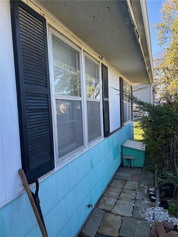 811 NE Barry Rd, Kansas City, MO 64155