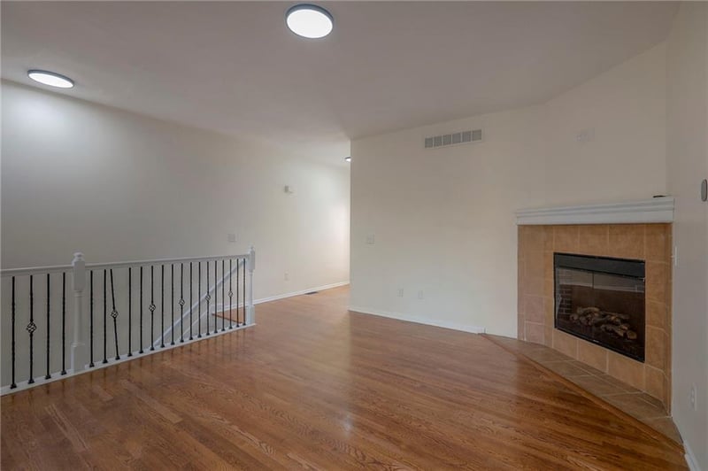 10408 45th Ter, Kansas City, MO 64133