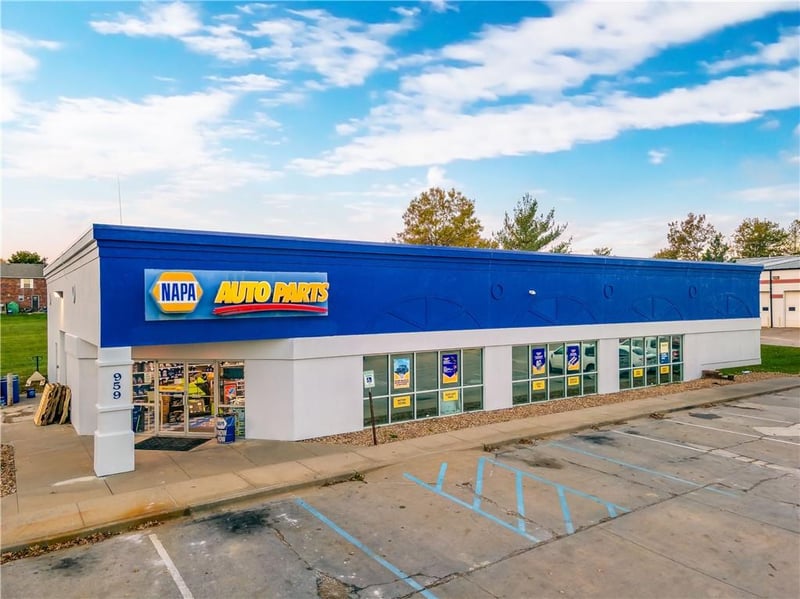 959 SE Oldham Pw, Lee's Summit, MO 64081