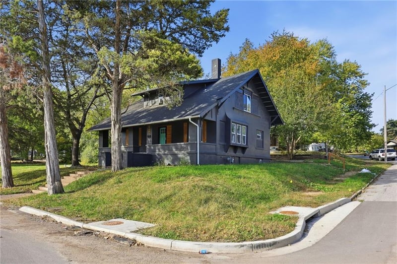 1894 Glendale Ave, Kansas City, KS 66104