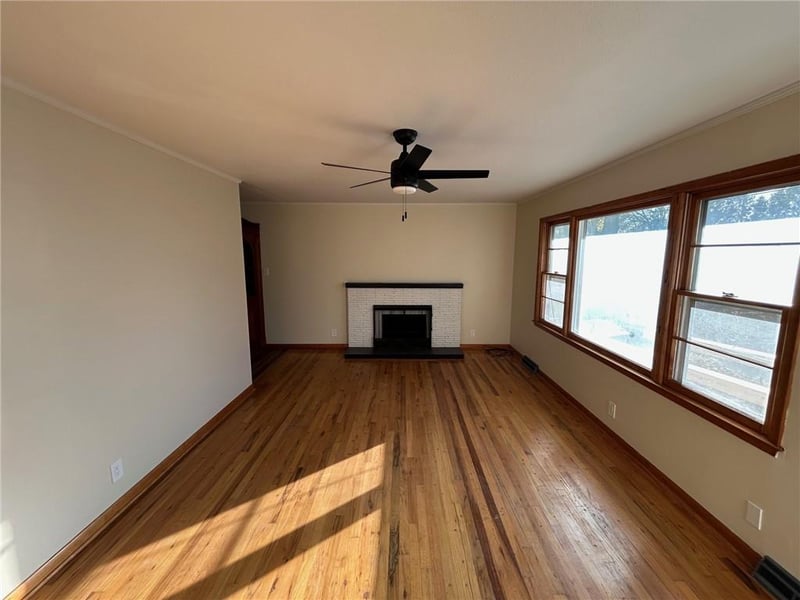412 Prewitt St, Nevada, MO 64772