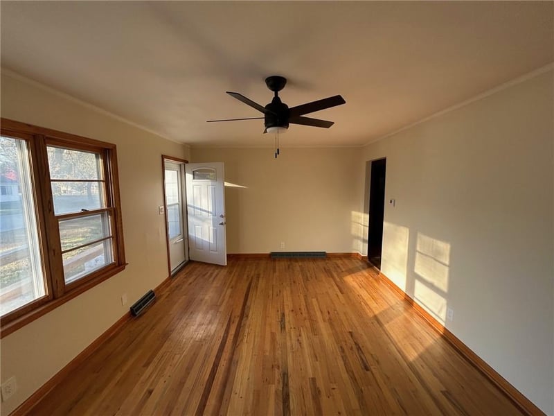 412 Prewitt St, Nevada, MO 64772