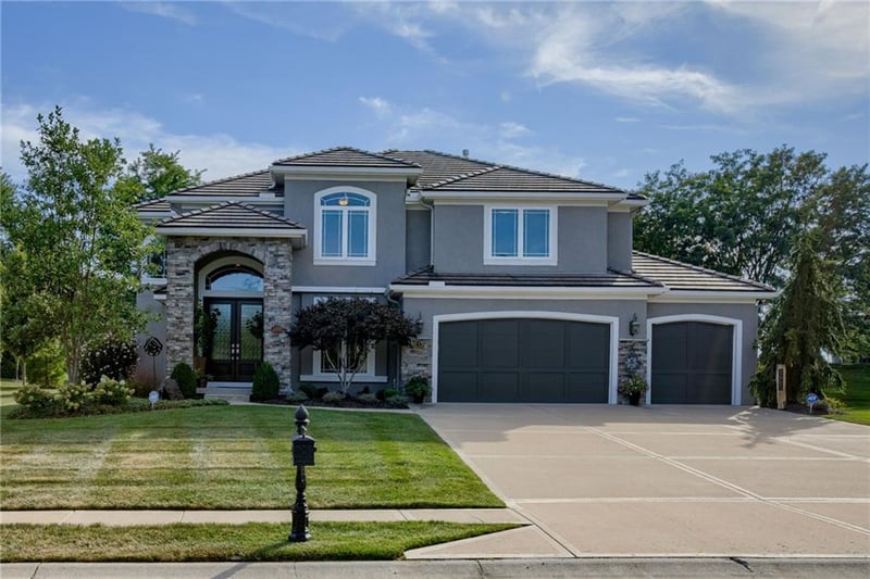 6123 NW 104th Ter, Kansas City, MO 64154