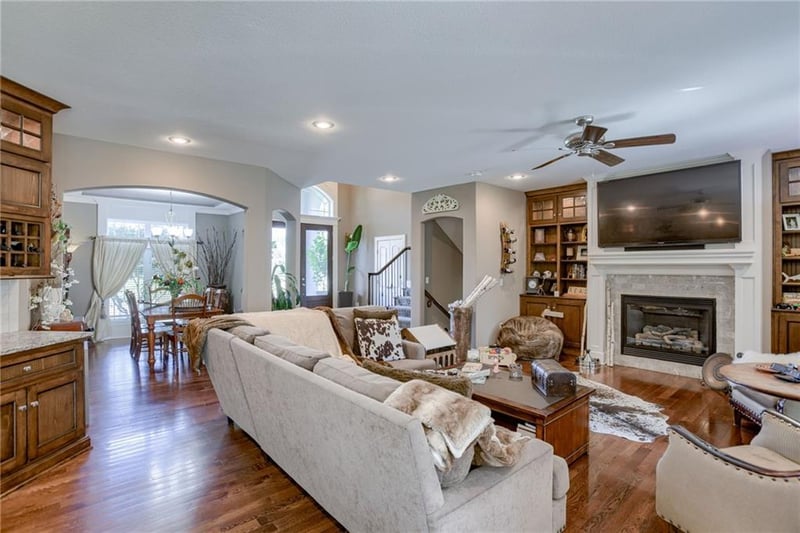 6123 NW 104th Ter, Kansas City, MO 64154