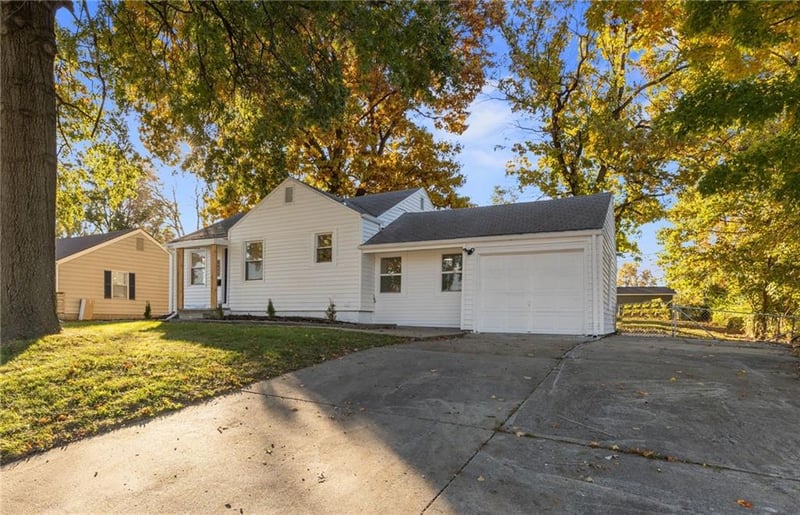 8613 W 54th Ter, Merriam, KS 66202