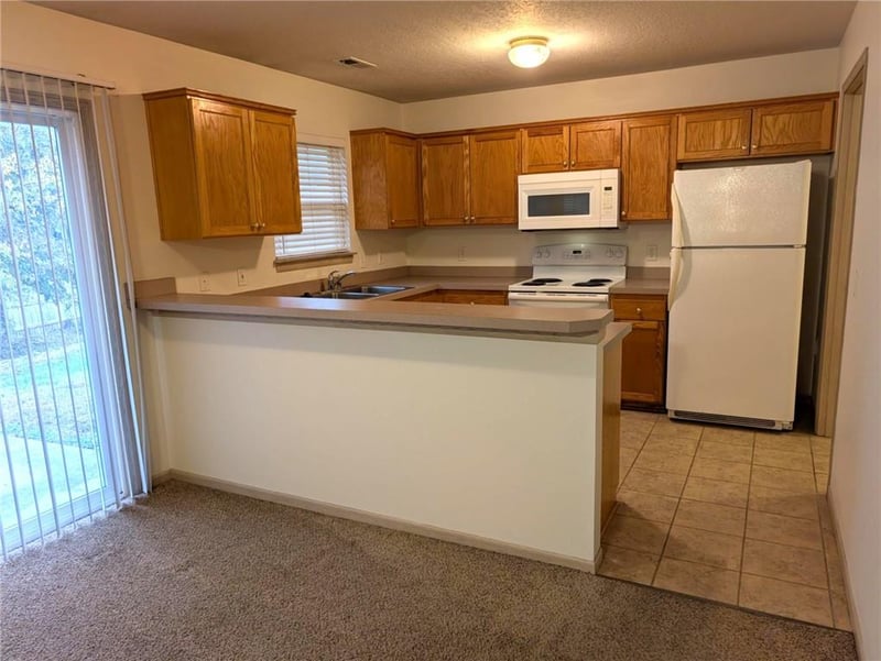 1230 Helen Ct, Eudora, KS 66025