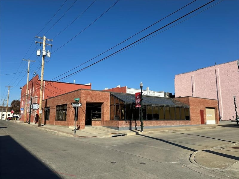 118 Spring St, Excelsior Springs, MO 64024