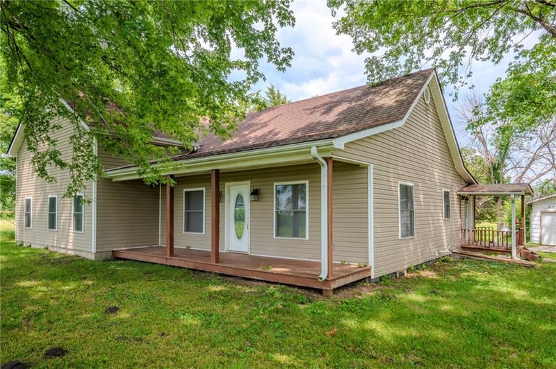 18680 State Route Uu Hw, Jameson, MO 64647