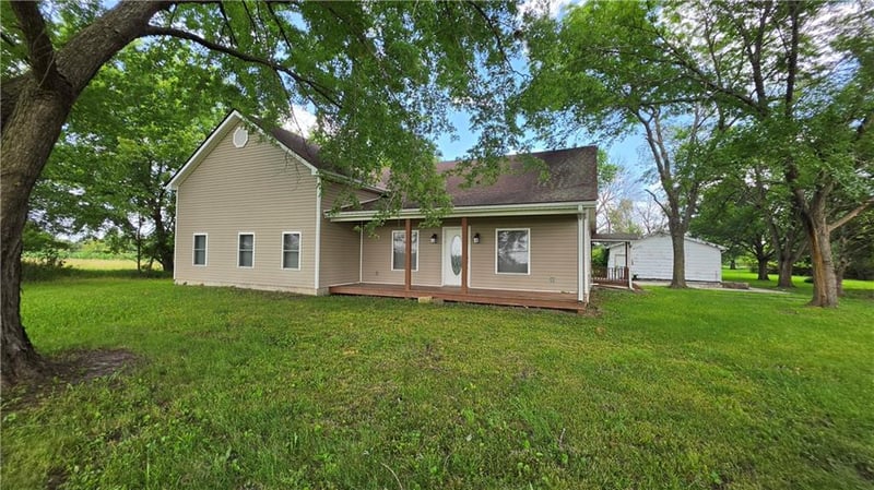 18680 State Route Uu Hw, Jameson, MO 64647