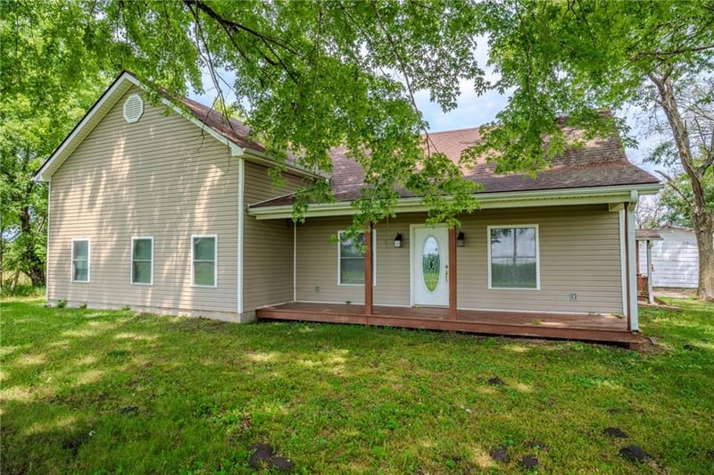 18680 State Route Uu Hw, Jameson, MO 64647