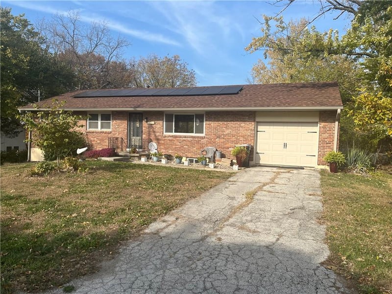 6924 54th St, Kansas City, MO 64062