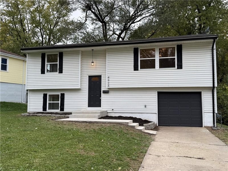 4924 Smalley Ave, Kansas City, MO 64119