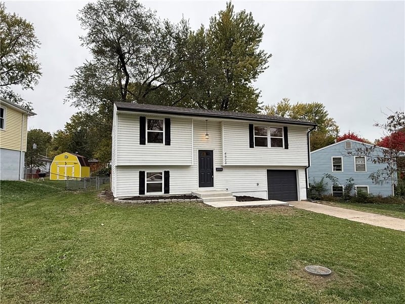 4924 Smalley Ave, Kansas City, MO 64119