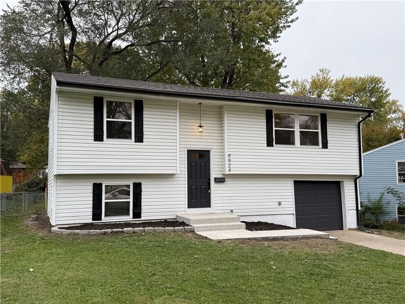 4924 Smalley Ave, Kansas City, MO 64119
