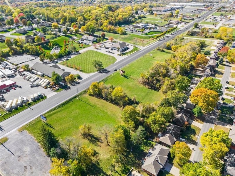15022 Us 40 Hw, Kansas City, MO 64136