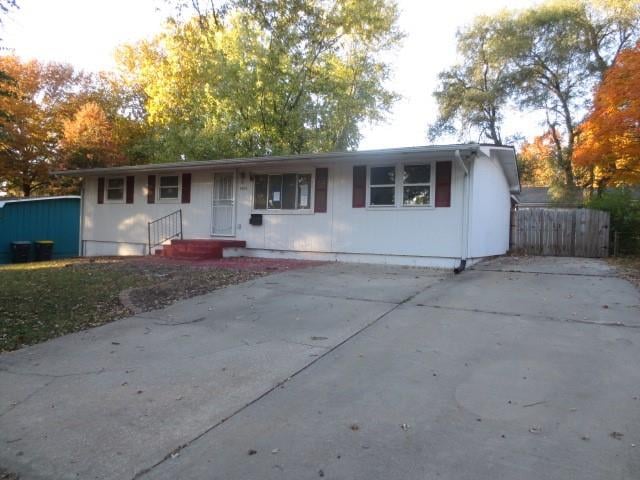 8602 91st Ter, Kansas City, MO 64138