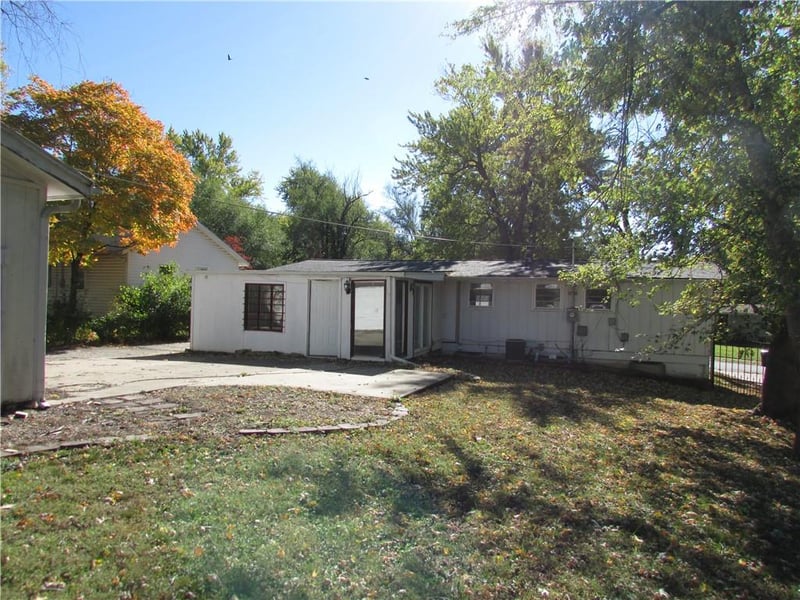 8602 91st Ter, Kansas City, MO 64138