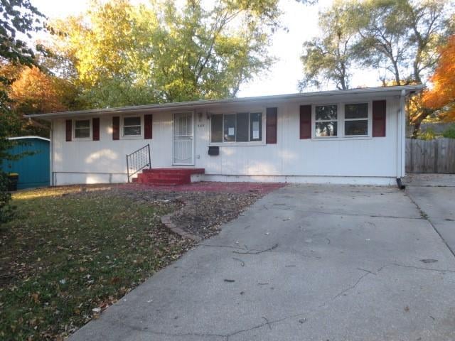 8602 91st Ter, Kansas City, MO 64138