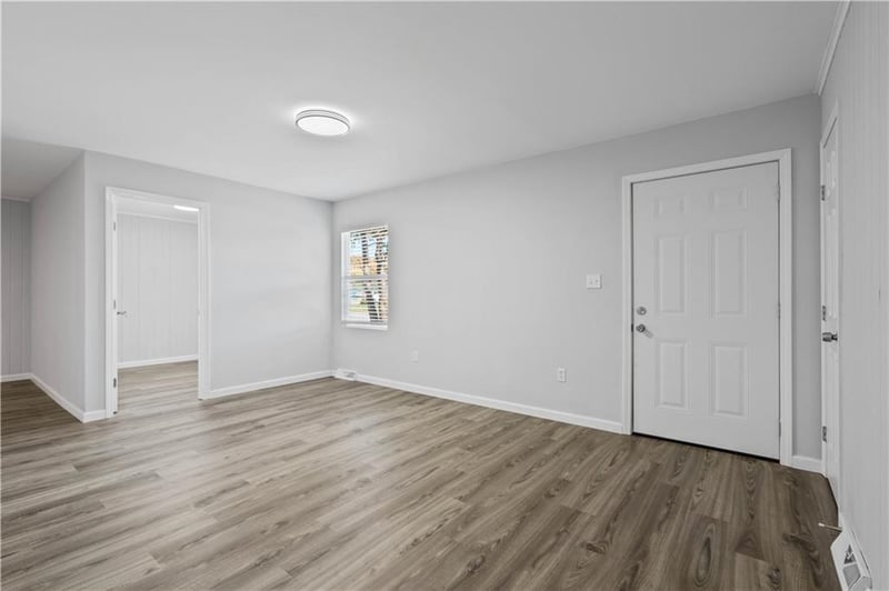 6924 Hunter St, Raytown, MO 64133