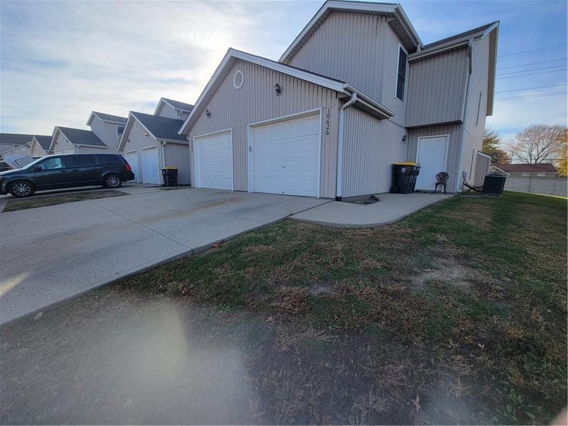 10620-10626 Locust Ct, Kansas City, MO 64155