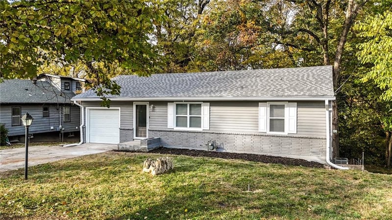 3212 Walnut Rd, Kansas City, MO 64117