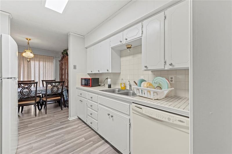 8117 Manning Ave, Raytown, MO 64138