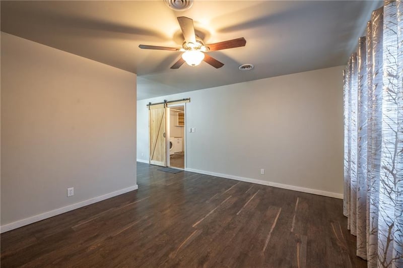 1110 Swope Dr, Independence, MO 64056