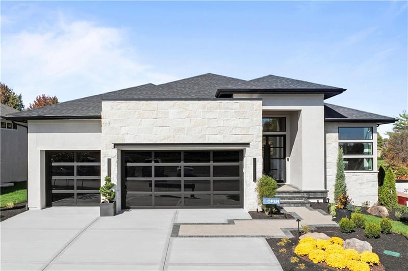 3256 133rd Ter, Leawood, KS 66209