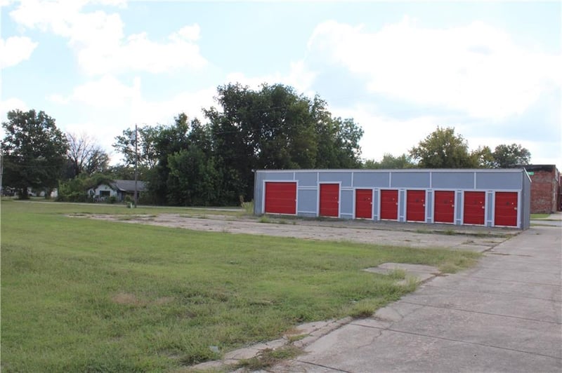 212 S Military St, Mulberry, KS 66756
