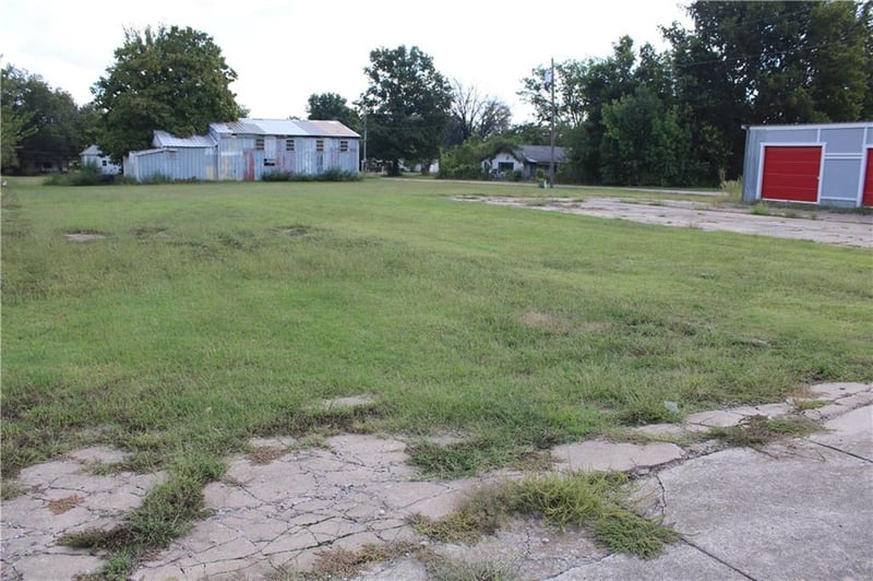 212 S Military St, Mulberry, KS 66756