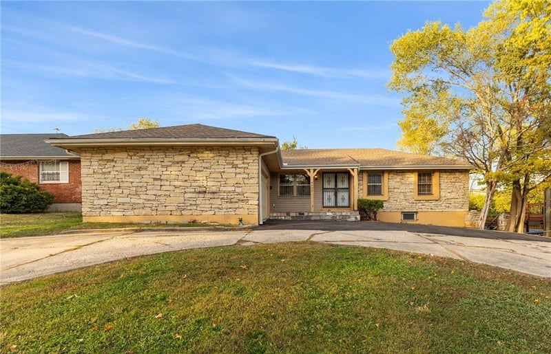 4300 104th St, Kansas City, MO 64137
