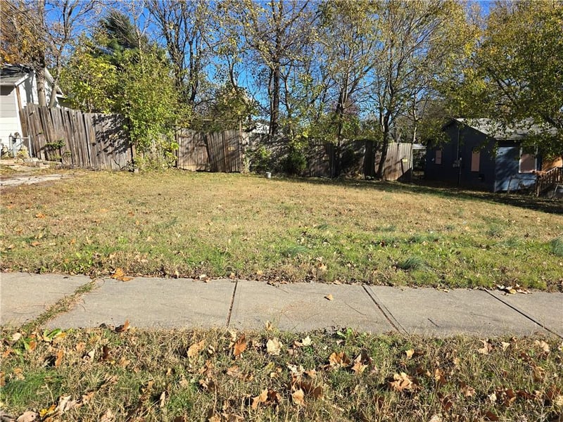 8315 Brooklyn Ave, Kansas City, MO 64132