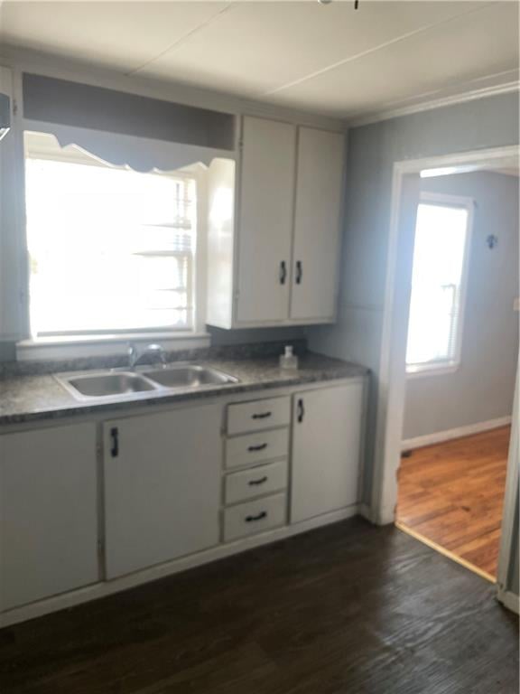 3870 61 St, Kansas City, MO 64130