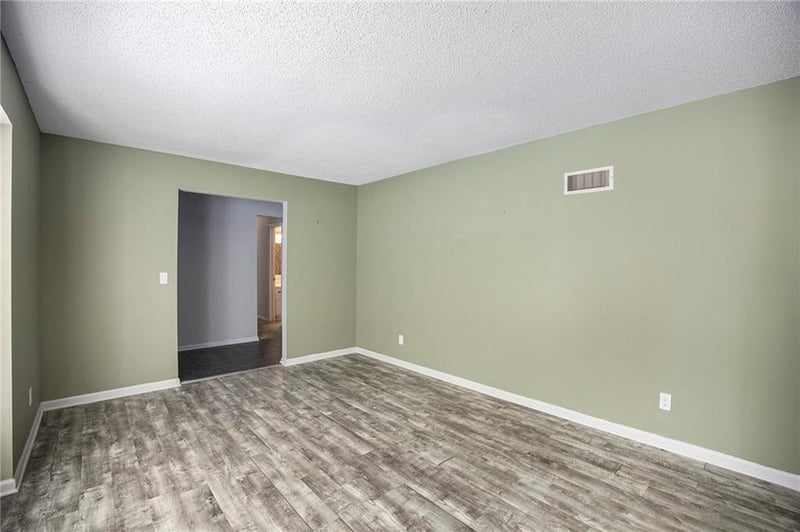 5864 Beaman Ave, Kansas City, MO 64151