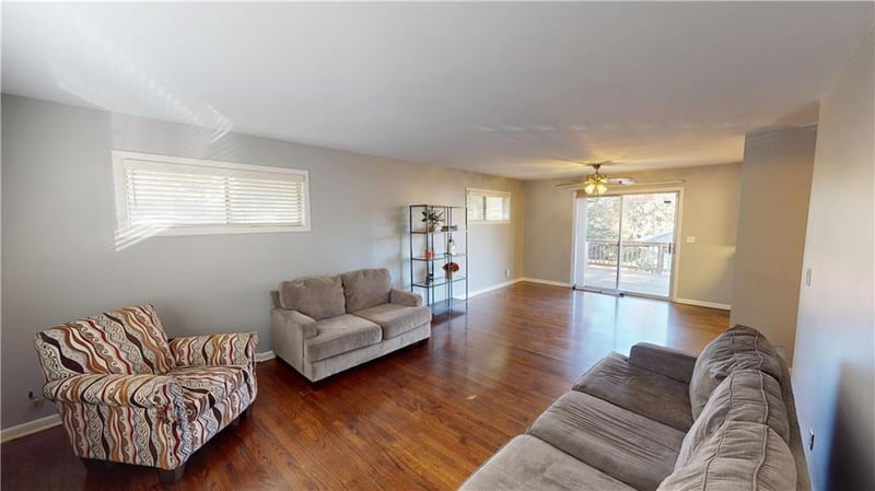 4542 50th St, Roeland Park, KS 66205