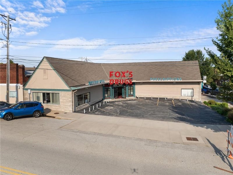 10004 63rd St, Raytown, MO 64133