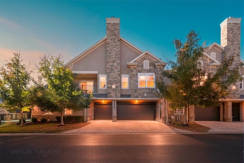 15908 Fontana St #240, Overland Park, KS 66085