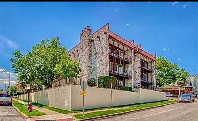 111 50th St #B, Kansas City, MO 64112