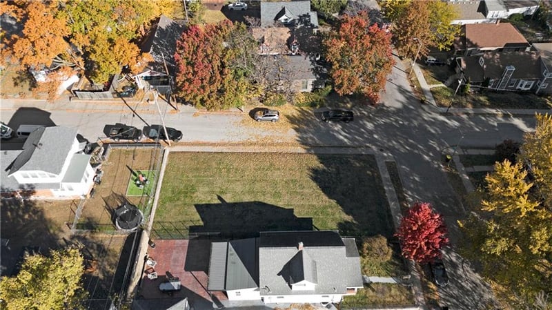 4400 Fairmount Ave, Kansas City, MO 64111