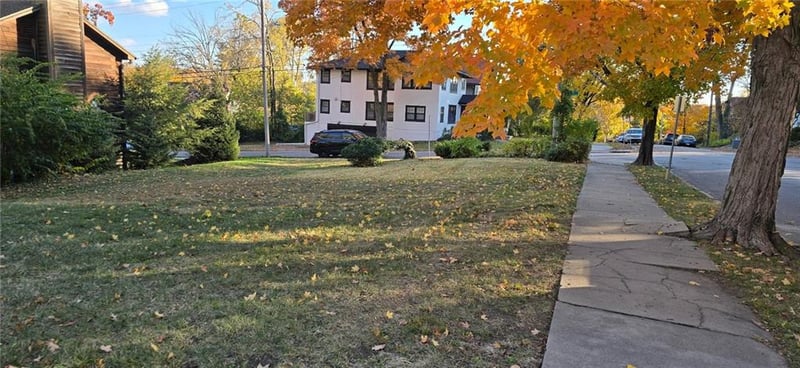 1118 48th St, Kansas City, MO 64112