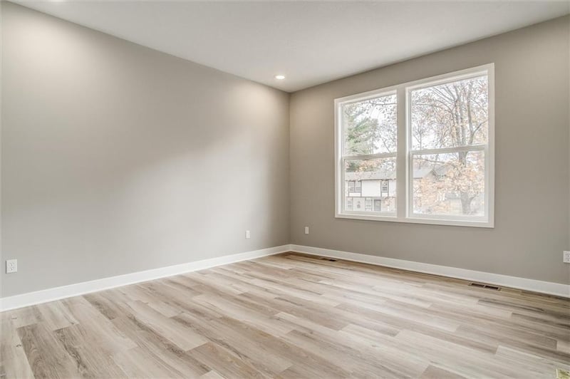 1104 Columbus St, Lee's Summit, MO 64086