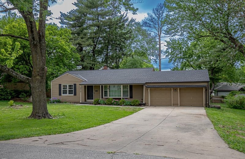 3410 Blue Ridge Blvd, Independence, MO 64052