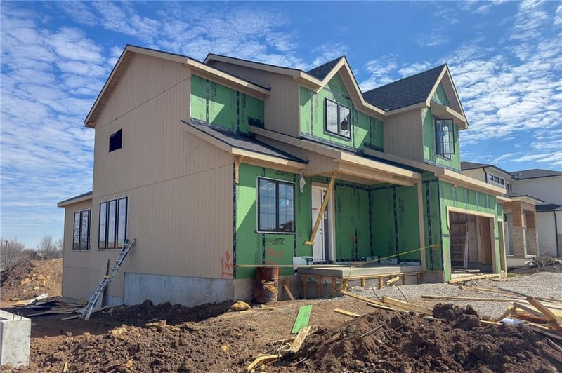 21926 99th Ter, Lenexa, KS 66220